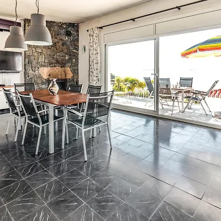 Cap Ras 01 Con Terraza Y Vistas * Girona