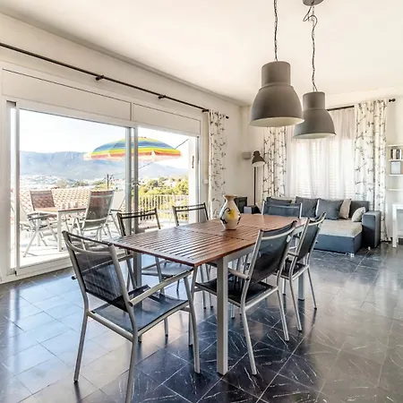Apartment Cap Ras 01 Con Terraza Y Vistas Girona