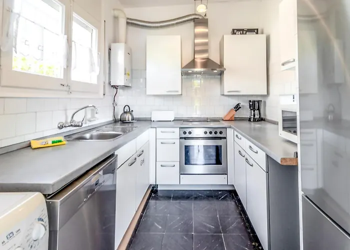 Cap Ras 01 - Con Terraza Y Vistas Girona