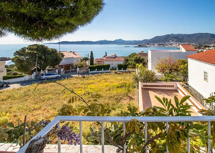 Cap Ras 01 - Con Terraza Y Vistas Girona