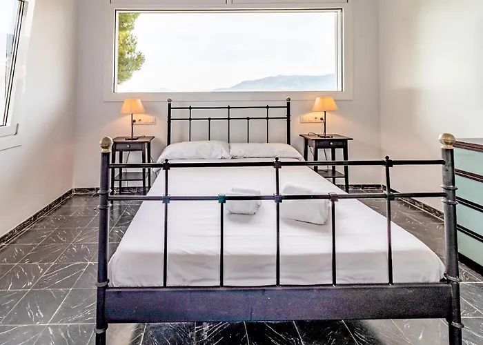 Cap Ras 01 - Con Terraza Y Vistas * Girona